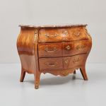 1037 8240 CHEST OF DRAWERS